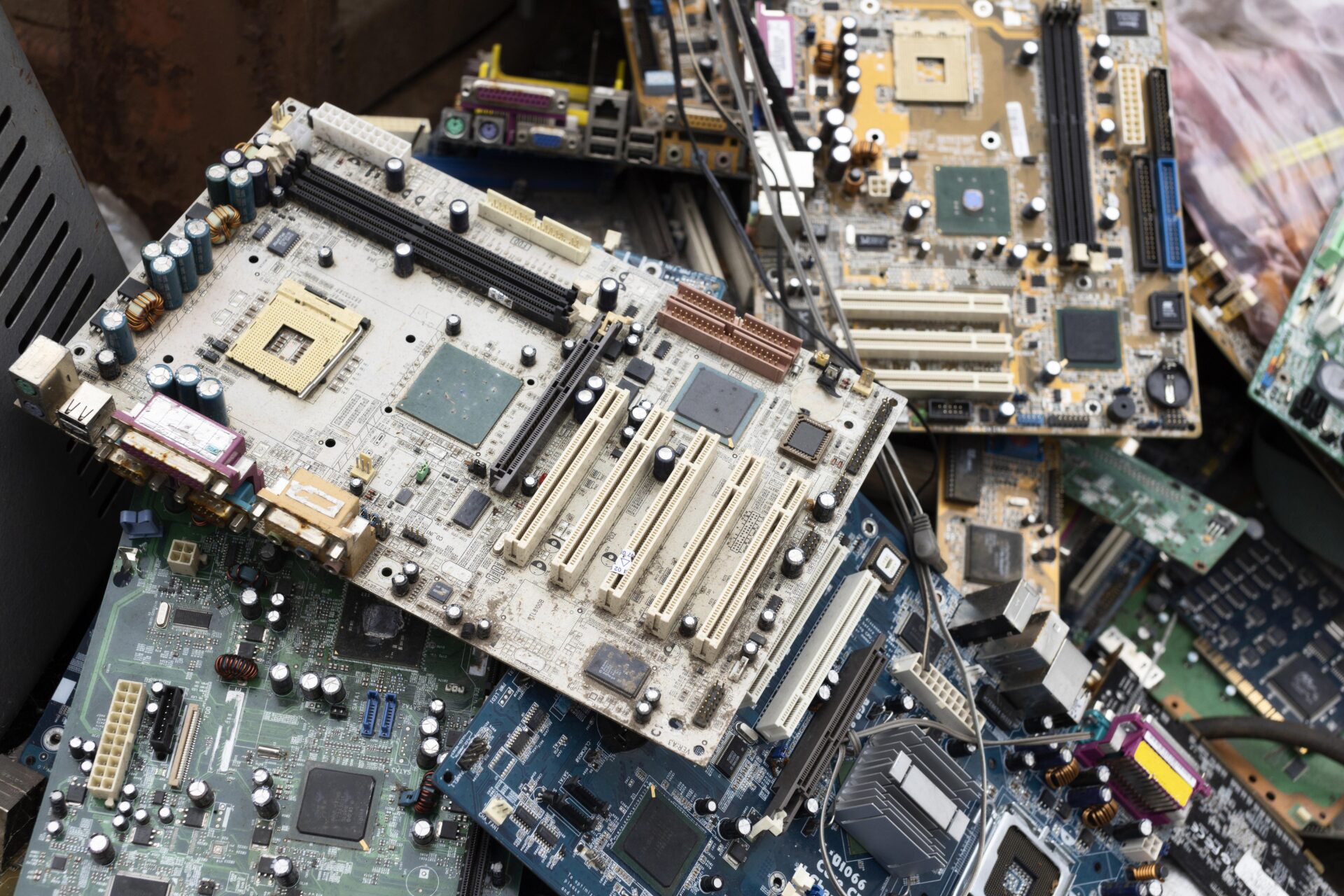 Handle a Server Hardware Failure