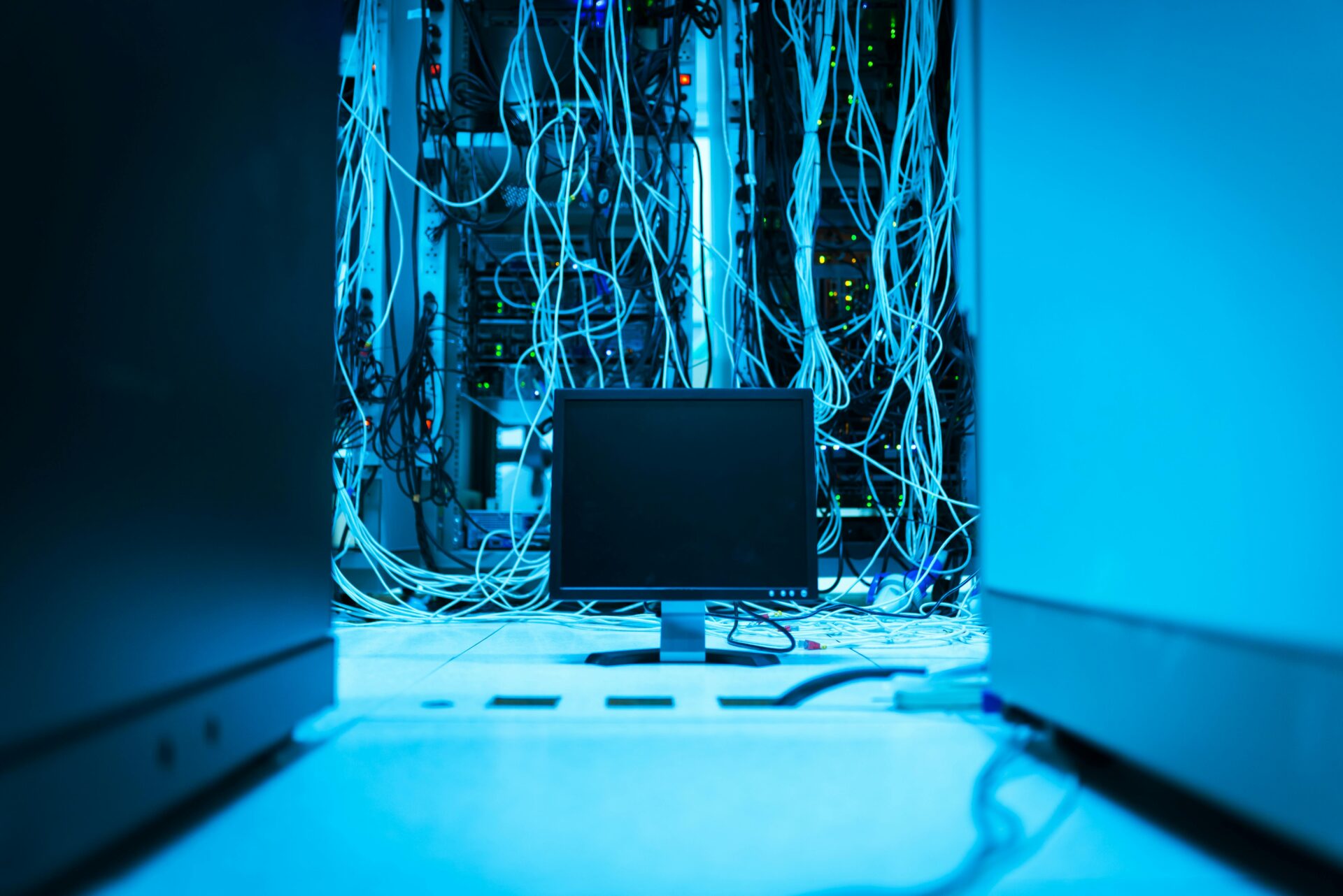 Handle a Server Hardware Failure